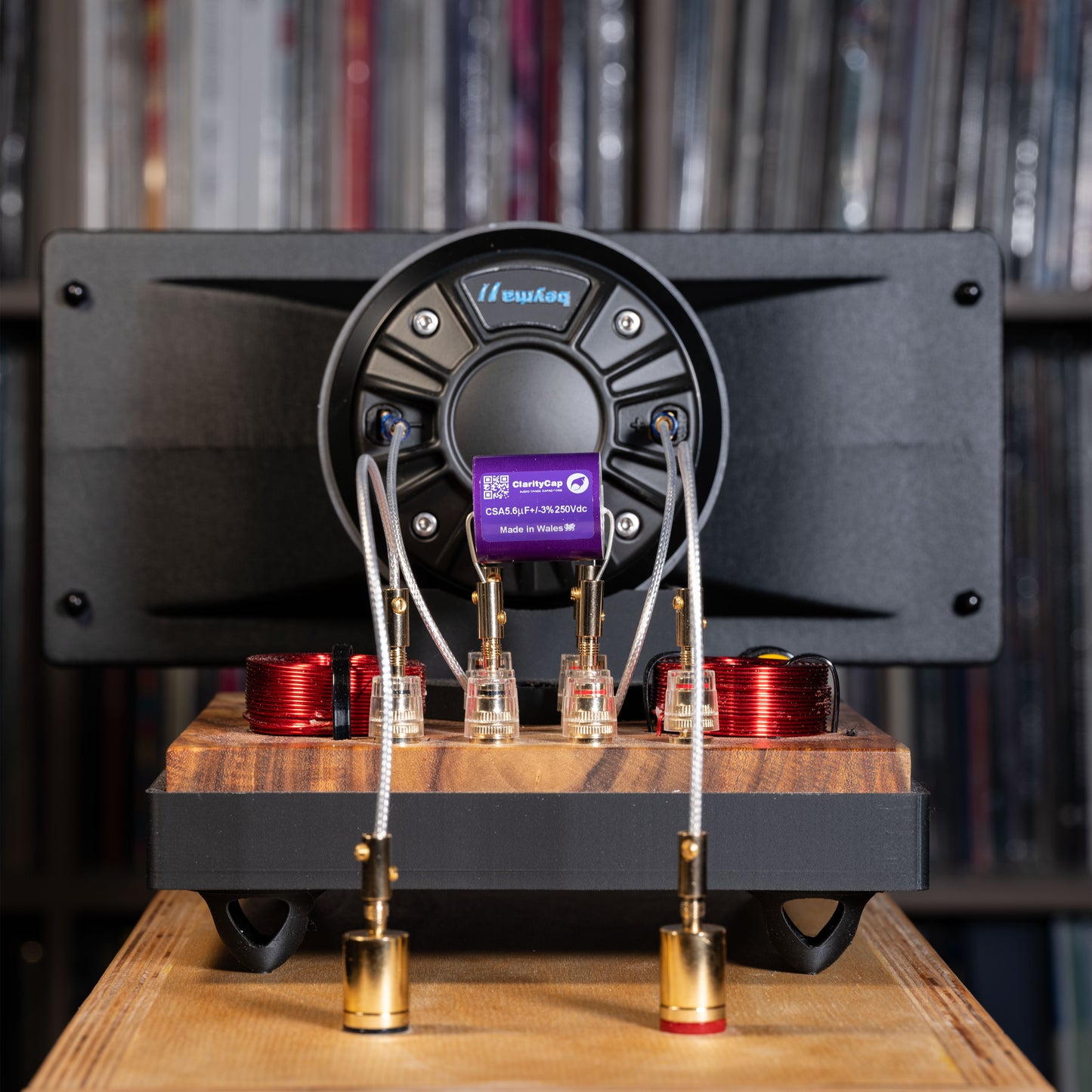 Horn X 2PRO Engine with Foundation Cabinet (PAIR)